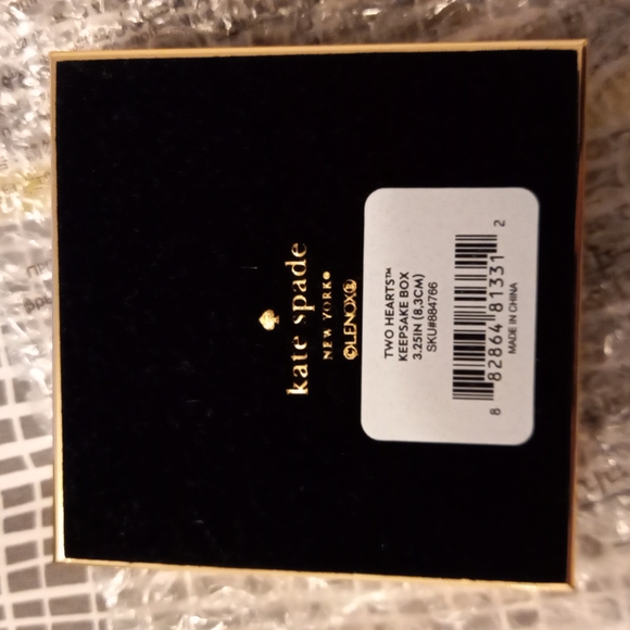 Kate Spade Two Hearts keepsake box NIB - Picture 6 of 6